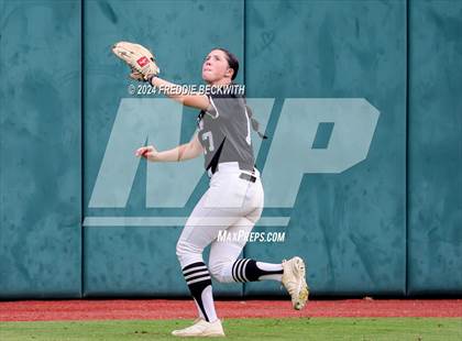 Thumbnail 1 in Grandview vs. Coahoma (UIL 3A Softball Final) photogallery.