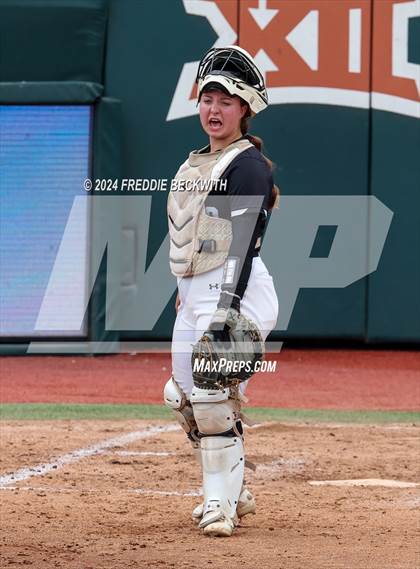 Thumbnail 2 in Grandview vs. Coahoma (UIL 3A Softball Final) photogallery.