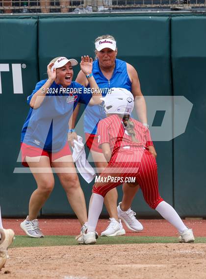 Thumbnail 1 in Grandview vs. Coahoma (UIL 3A Softball Final) photogallery.
