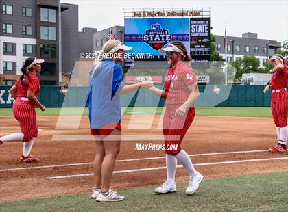 Thumbnail 1 in Grandview vs. Coahoma (UIL 3A Softball Final) photogallery.