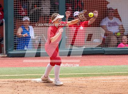 Thumbnail 2 in Grandview vs. Coahoma (UIL 3A Softball Final) photogallery.