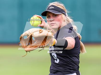 Thumbnail 2 in Grandview vs. Coahoma (UIL 3A Softball Final) photogallery.