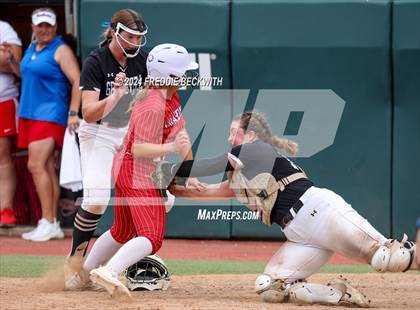 Thumbnail 2 in Grandview vs. Coahoma (UIL 3A Softball Final) photogallery.