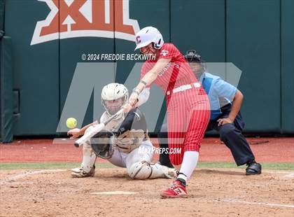Thumbnail 1 in Grandview vs. Coahoma (UIL 3A Softball Final) photogallery.