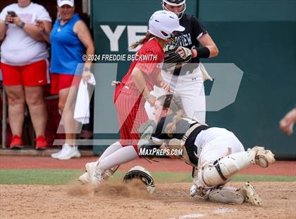 Thumbnail 3 in Grandview vs. Coahoma (UIL 3A Softball Final) photogallery.