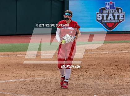Thumbnail 3 in Grandview vs. Coahoma (UIL 3A Softball Final) photogallery.