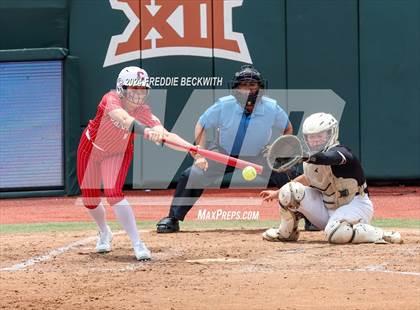 Thumbnail 3 in Grandview vs. Coahoma (UIL 3A Softball Final) photogallery.