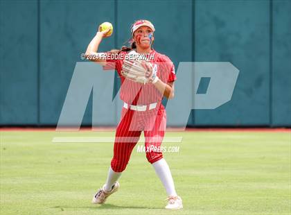 Thumbnail 2 in Grandview vs. Coahoma (UIL 3A Softball Final) photogallery.
