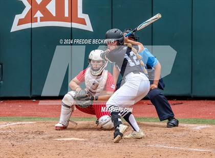 Thumbnail 1 in Grandview vs. Coahoma (UIL 3A Softball Final) photogallery.