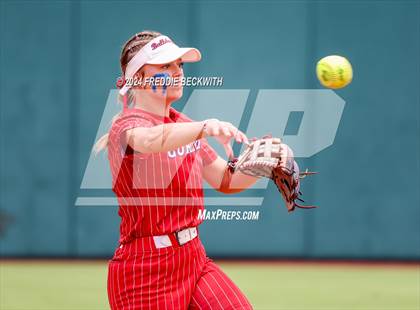 Thumbnail 1 in Grandview vs. Coahoma (UIL 3A Softball Final) photogallery.