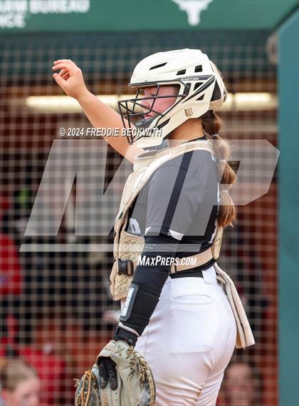 Thumbnail 3 in Grandview vs. Coahoma (UIL 3A Softball Final) photogallery.