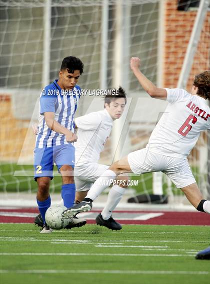 Thumbnail 1 in San Elizario vs Argyle (UIL 4A Regional Semifinal) photogallery.
