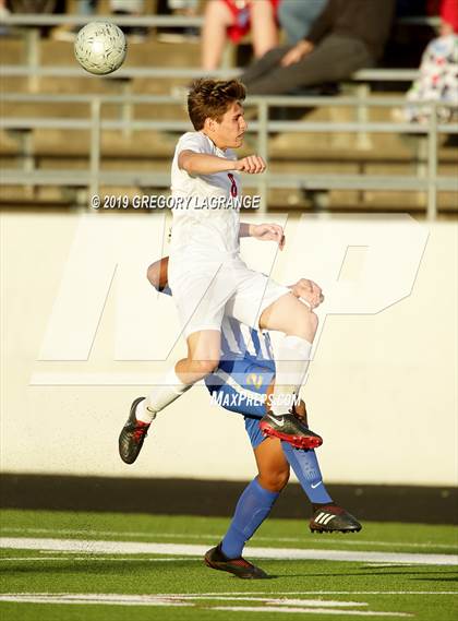 Thumbnail 1 in San Elizario vs Argyle (UIL 4A Regional Semifinal) photogallery.