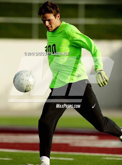 Thumbnail 2 in San Elizario vs Argyle (UIL 4A Regional Semifinal) photogallery.