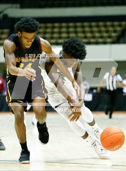 Thumbnail 3 in Kecoughtan vs Booker T. Washington (Iverson Holiday Crossover Showcase) photogallery.