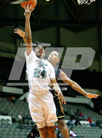 Thumbnail 1 in Kecoughtan vs Booker T. Washington (Iverson Holiday Crossover Showcase) photogallery.