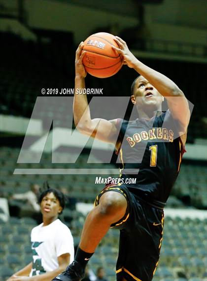 Thumbnail 3 in Kecoughtan vs Booker T. Washington (Iverson Holiday Crossover Showcase) photogallery.