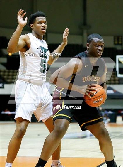 Thumbnail 3 in Kecoughtan vs Booker T. Washington (Iverson Holiday Crossover Showcase) photogallery.