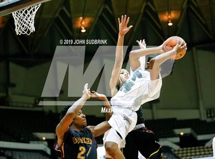 Thumbnail 3 in Kecoughtan vs Booker T. Washington (Iverson Holiday Crossover Showcase) photogallery.