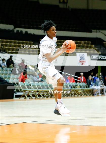 Thumbnail 2 in Kecoughtan vs Booker T. Washington (Iverson Holiday Crossover Showcase) photogallery.