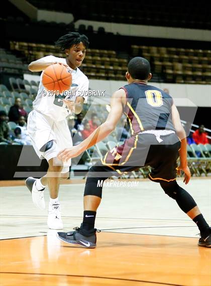 Thumbnail 1 in Kecoughtan vs Booker T. Washington (Iverson Holiday Crossover Showcase) photogallery.