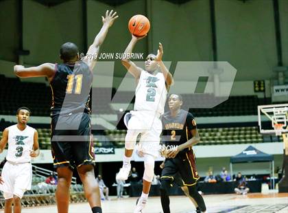 Thumbnail 3 in Kecoughtan vs Booker T. Washington (Iverson Holiday Crossover Showcase) photogallery.