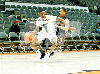 Thumbnail 1 in Kecoughtan vs Booker T. Washington (Iverson Holiday Crossover Showcase) photogallery.