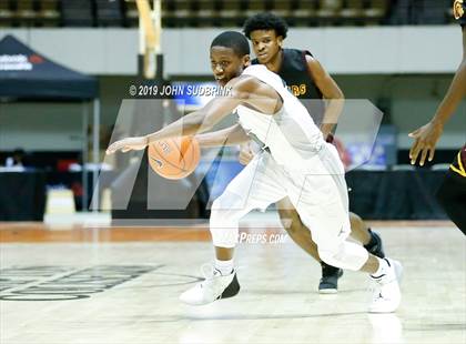 Thumbnail 2 in Kecoughtan vs Booker T. Washington (Iverson Holiday Crossover Showcase) photogallery.