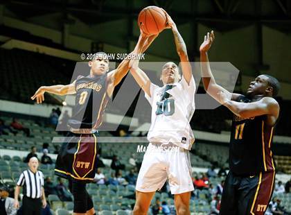 Thumbnail 3 in Kecoughtan vs Booker T. Washington (Iverson Holiday Crossover Showcase) photogallery.