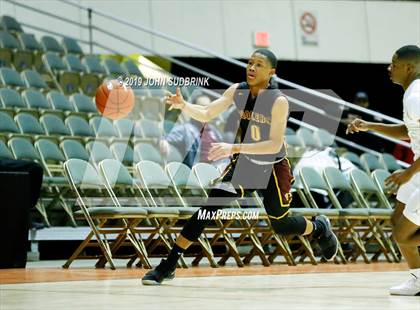 Thumbnail 3 in Kecoughtan vs Booker T. Washington (Iverson Holiday Crossover Showcase) photogallery.