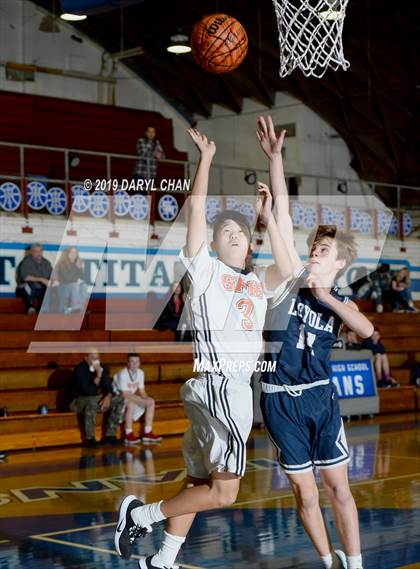 Thumbnail 1 in Loyola vs South Pasadena (San Marino Tournament) photogallery.