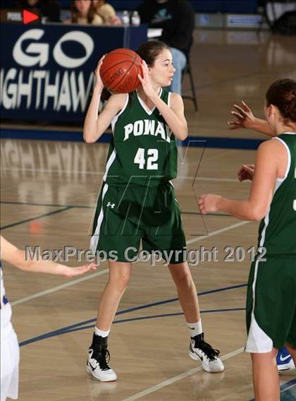 Thumbnail 3 in El Toro vs. Poway (So Cal Holiday Prep Classic) photogallery.