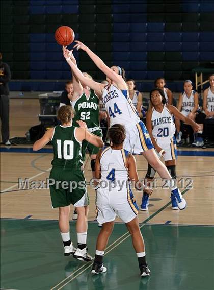 Thumbnail 2 in El Toro vs. Poway (So Cal Holiday Prep Classic) photogallery.