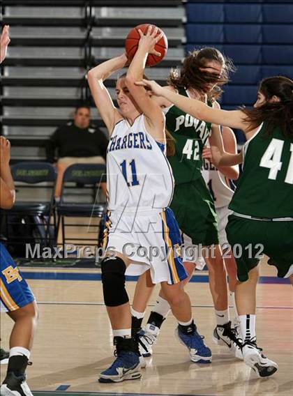 Thumbnail 3 in El Toro vs. Poway (So Cal Holiday Prep Classic) photogallery.