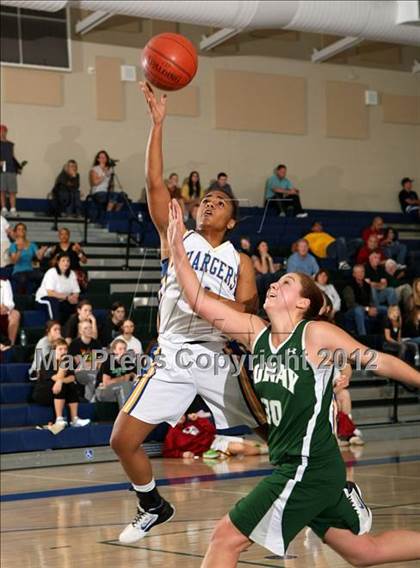Thumbnail 1 in El Toro vs. Poway (So Cal Holiday Prep Classic) photogallery.