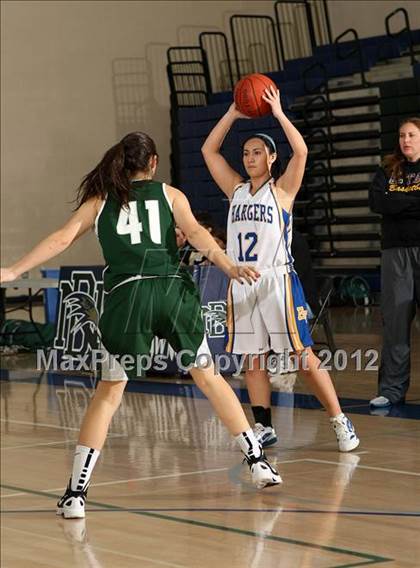 Thumbnail 3 in El Toro vs. Poway (So Cal Holiday Prep Classic) photogallery.