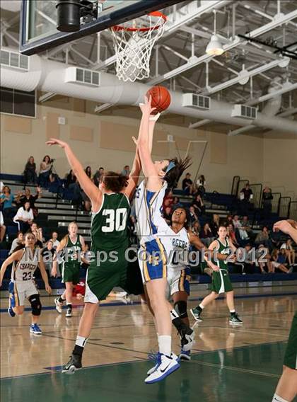 Thumbnail 3 in El Toro vs. Poway (So Cal Holiday Prep Classic) photogallery.