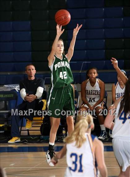 Thumbnail 3 in El Toro vs. Poway (So Cal Holiday Prep Classic) photogallery.