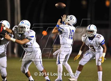 Thumbnail 3 in Glendora vs. Charter Oak photogallery.