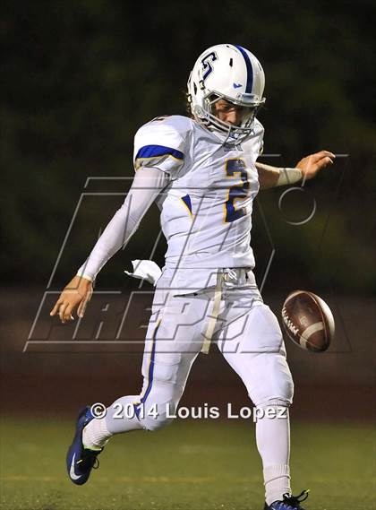 Thumbnail 2 in Glendora vs. Charter Oak photogallery.