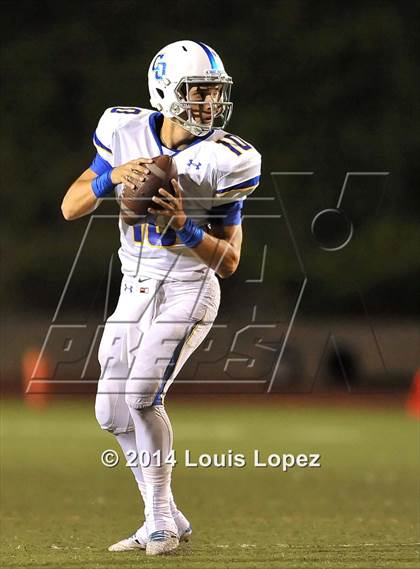 Thumbnail 3 in Glendora vs. Charter Oak photogallery.