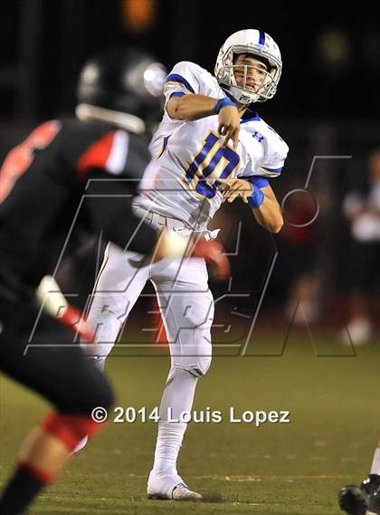 Thumbnail 2 in Glendora vs. Charter Oak photogallery.