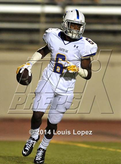 Thumbnail 3 in Glendora vs. Charter Oak photogallery.