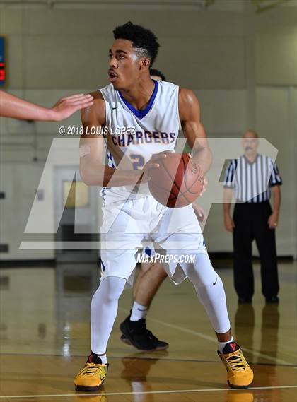 Thumbnail 1 in Chino @ Charter Oak photogallery.