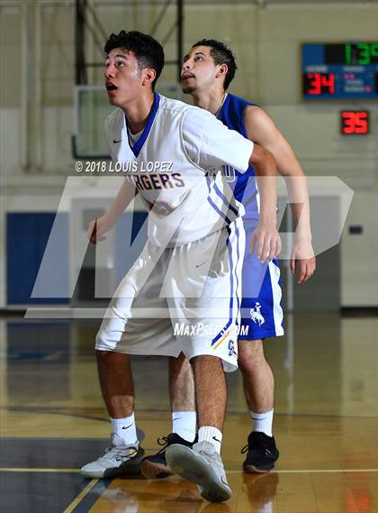 Thumbnail 2 in Chino @ Charter Oak photogallery.