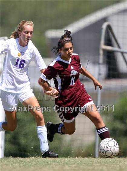 Thumbnail 2 in Father Ryan vs Bearden (Bearden Invitational) photogallery.