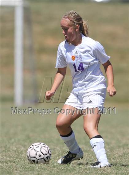 Thumbnail 2 in Father Ryan vs Bearden (Bearden Invitational) photogallery.