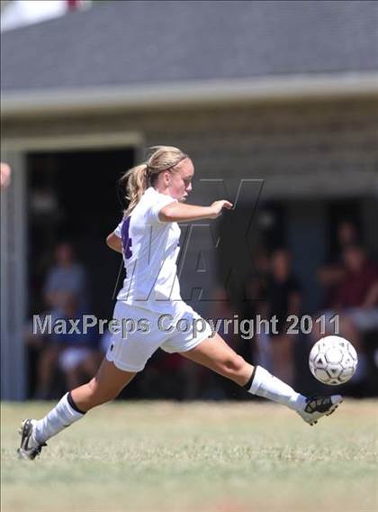 Thumbnail 3 in Father Ryan vs Bearden (Bearden Invitational) photogallery.