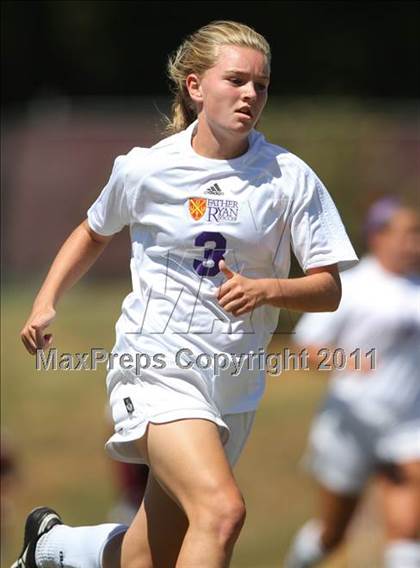 Thumbnail 2 in Father Ryan vs Bearden (Bearden Invitational) photogallery.