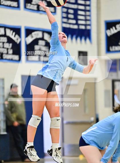Thumbnail 2 in Valor Christian vs Ralston Valley photogallery.